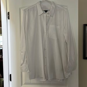 Crisp white shirt by GAP